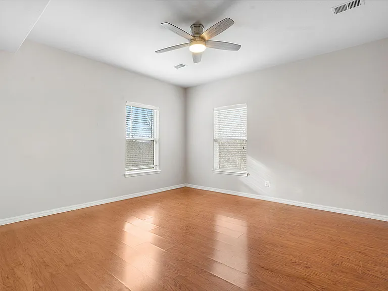 852 Silvercliff Way — Photo 74