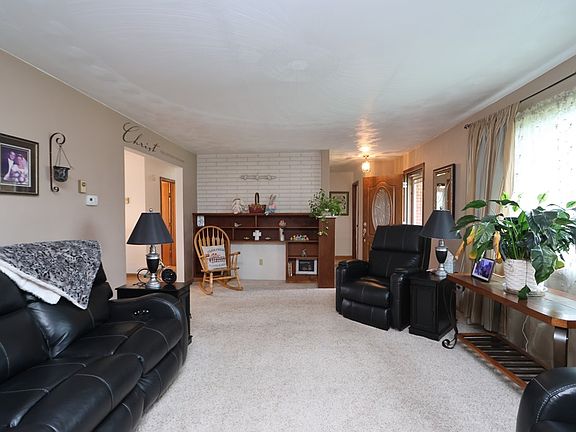 3rd image of 605 Twitchell Rd