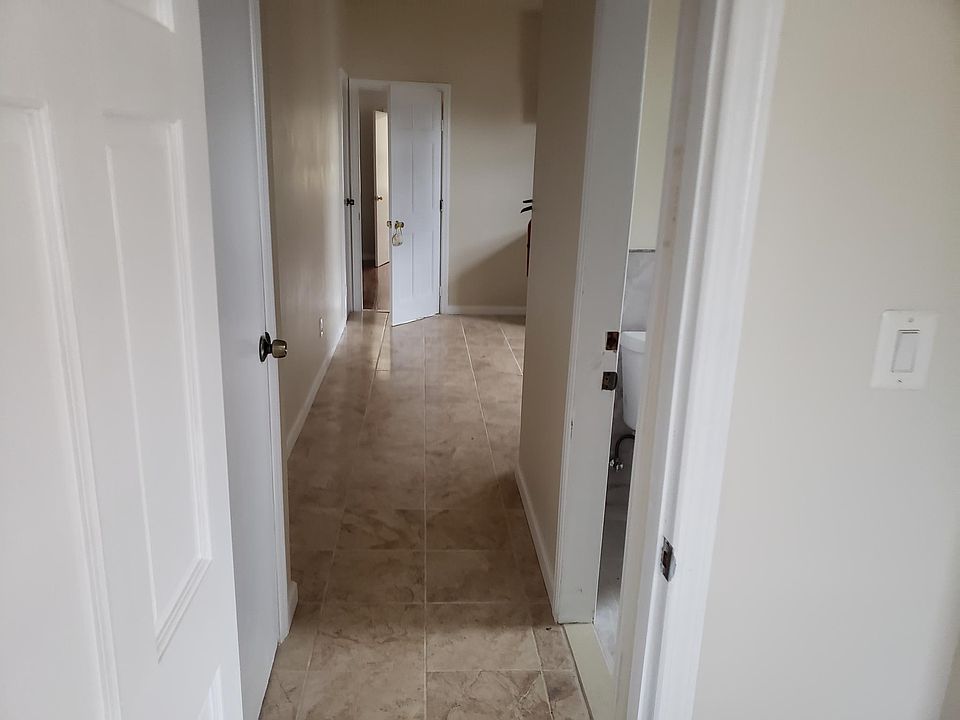 2nd image of 1205 Morris St APT 1