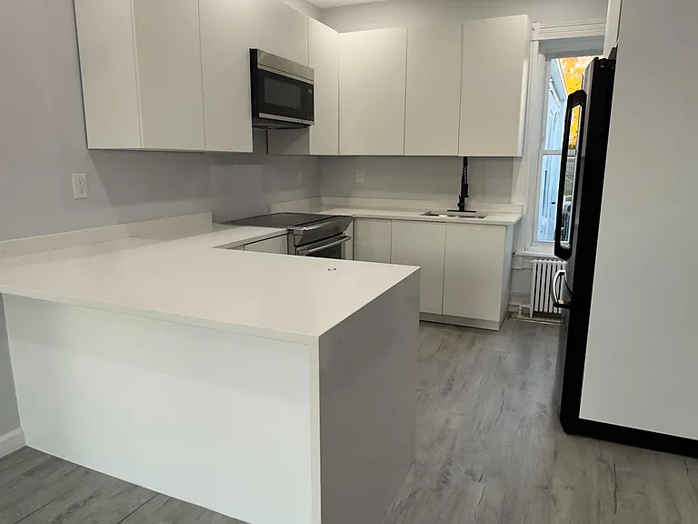 233 Clymer St #2 — Photo 4