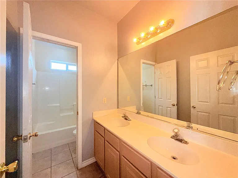 344 Wright Dr — Photo 16