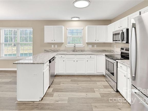 4th image of 6524 Spanish Moss Ln