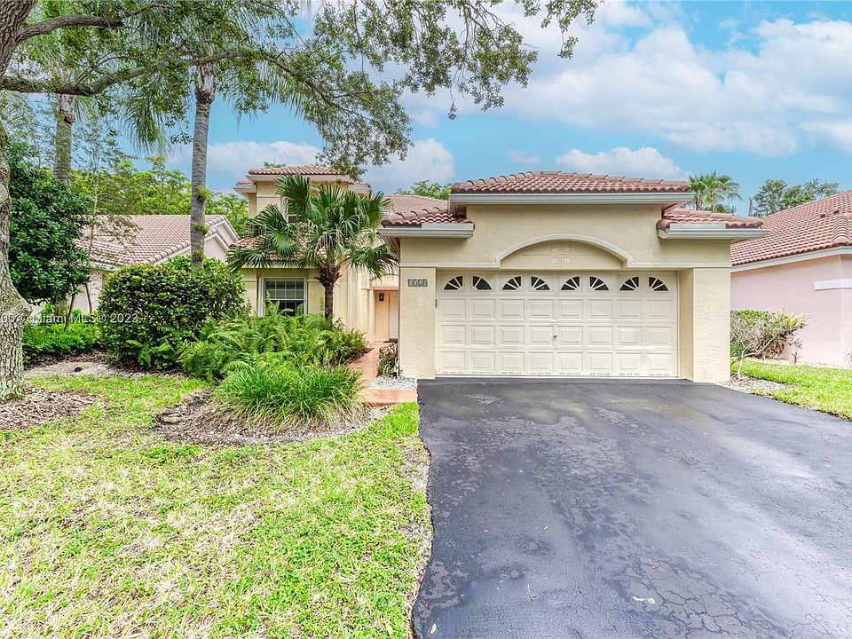 1st image of 1328 Bayview Cir