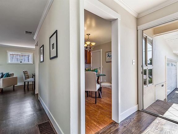 4th image of 1404 Crespi Dr