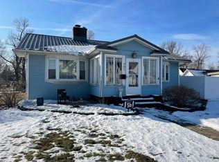 401 W Market St, Nappanee, IN 46550