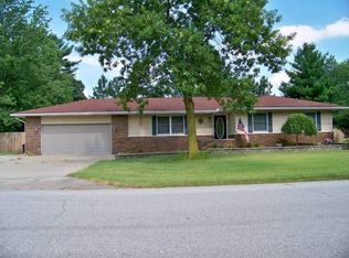 1725 Ironwood St SW, Demotte, IN 46310