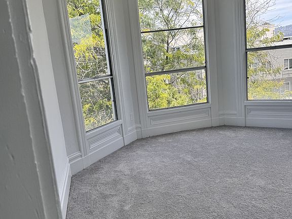 3rd image of 1021 18th St APT 5