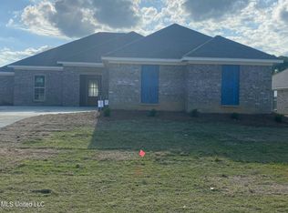 133 Madisonville Dr, Canton, MS 39046