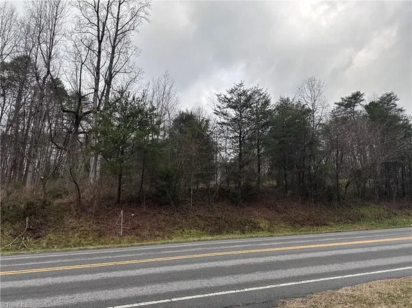 0 S State St, Yadkinville, NC 27055
