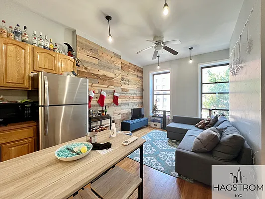 Rented by Hagstrom Management Inc | media 22