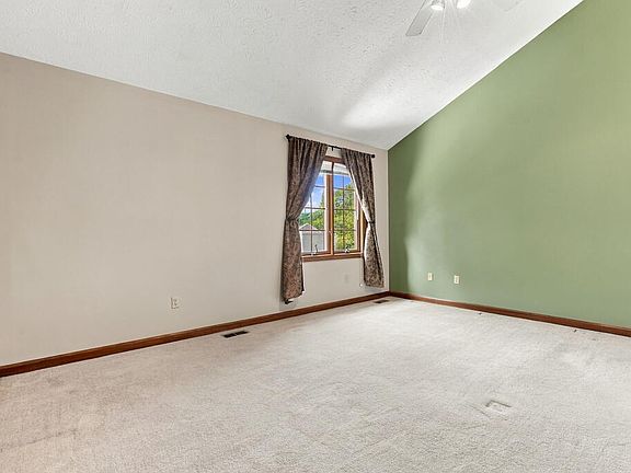 42nd image of 205 Falcon Dr