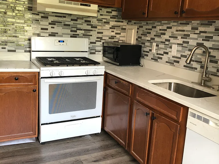 6018 Westchester Park Dr #302 — Photo 6