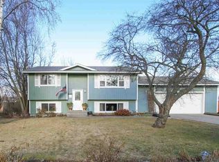 26105 E Olympic Ave, Newman Lake, WA 99025