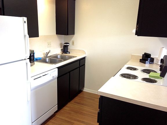 5th image of 803 Link Dr APT 10