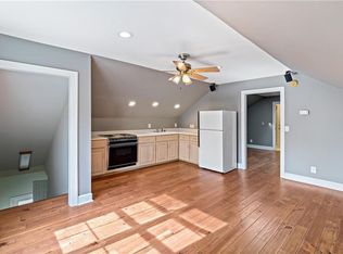 127 Harbor Pointe Dr, Brunswick, GA 31523
