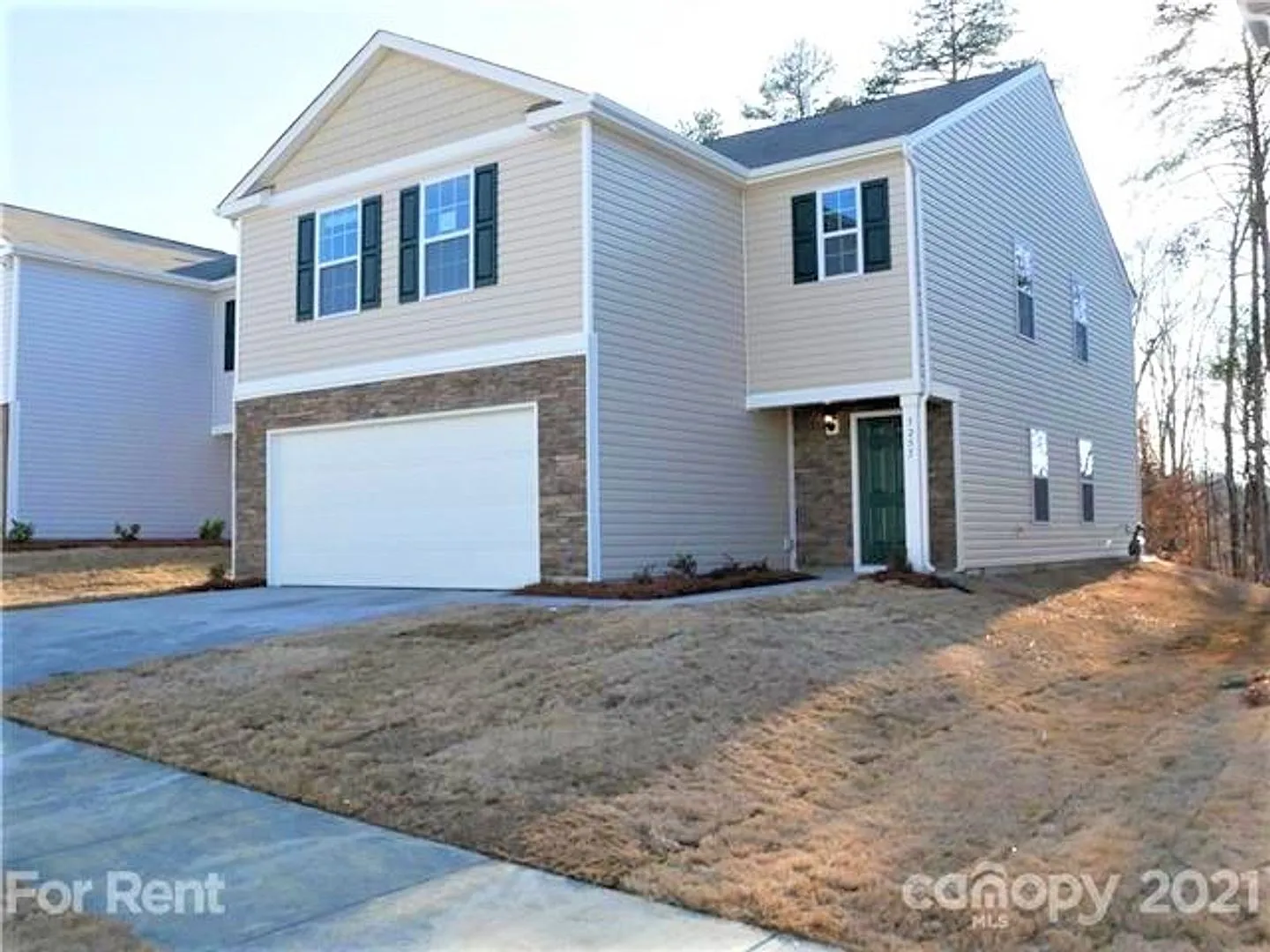 Beautiful Newer Home!! — Photo 1