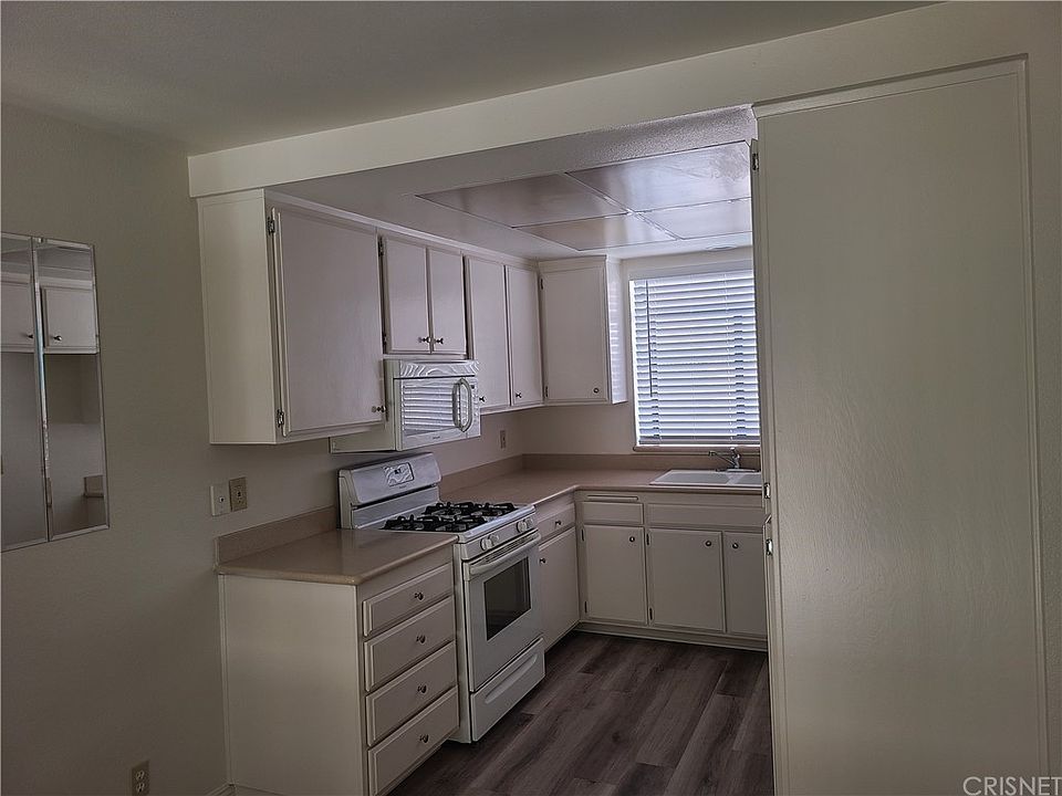 1st image of 27653 Ironstone Dr APT 4