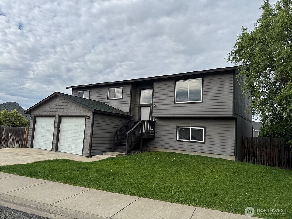 1st image of 1906 W Peakview Drive
