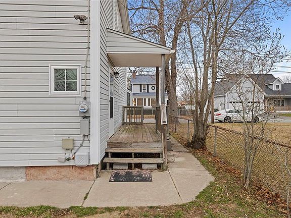 4th image of 52 Blake St