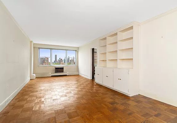 2nd image of 1175 York Ave APT 14E