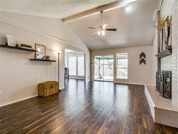 4th image of 1502 Hindsdale Dr
