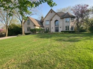 126 Circle Ridge Dr, Burr Ridge, IL 60527