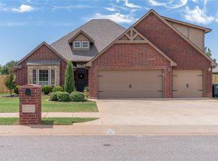 4933 Champlain Pl, Edmond, OK 73025