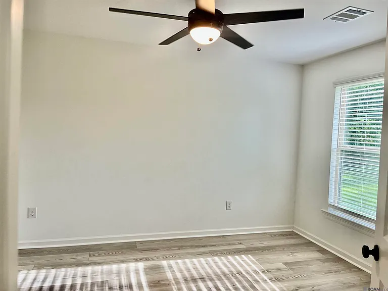 10922 S Lakeside Dr — Photo 8