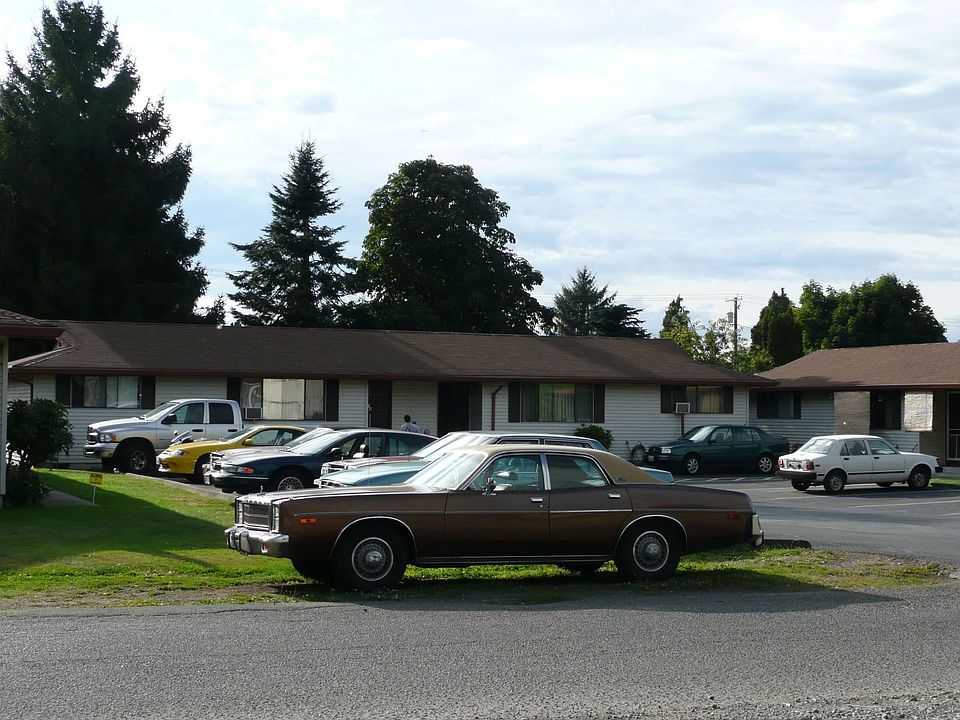 2nd image of 310 S St SE