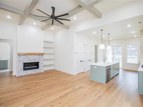 4710 Fieldcrest Ter, Rogers, AR 72758