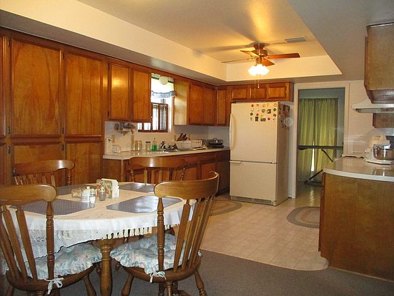 4th image of 302 Ronald Ave