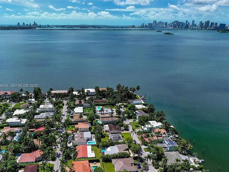7511 Miami View Dr — Photo 29