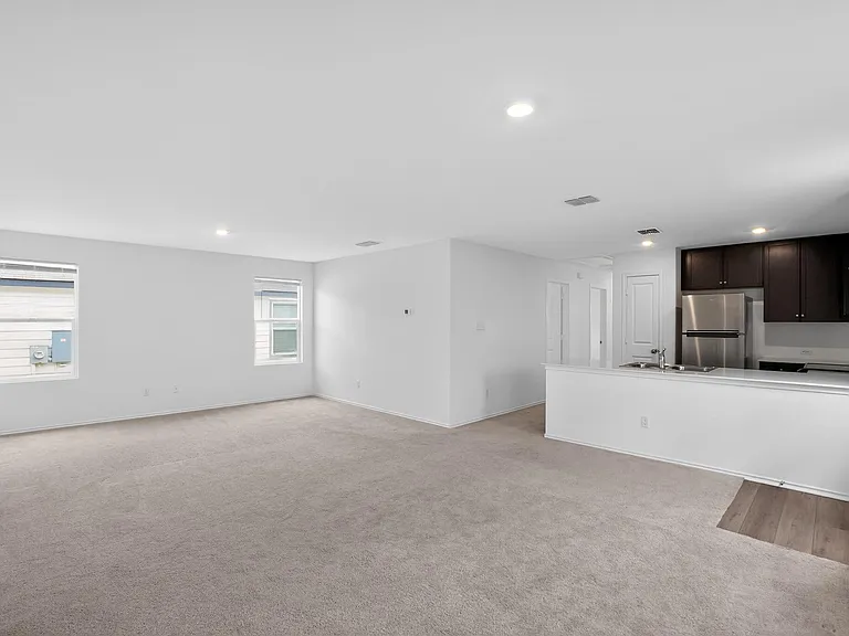 604 Marty Allen Loop — Photo 4