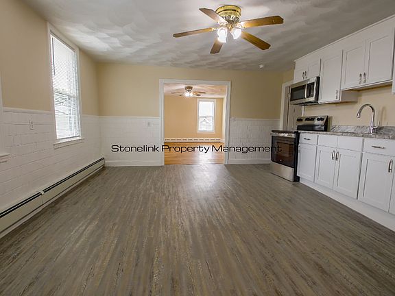 2nd image of 125 Broad St Floor 3
