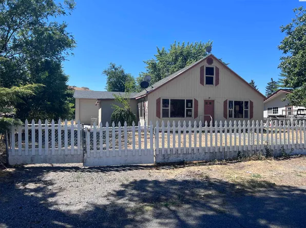 5647 Fern St, West Richland, WA 99353