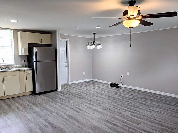 5th image of 206 Danley Dr