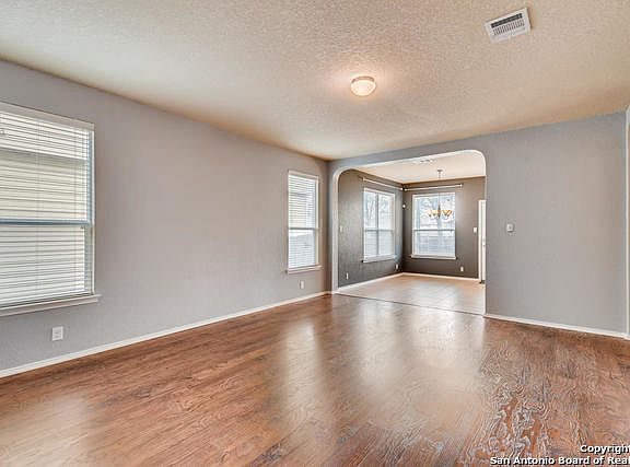 3rd image of 10822 Mustang Oak Dr