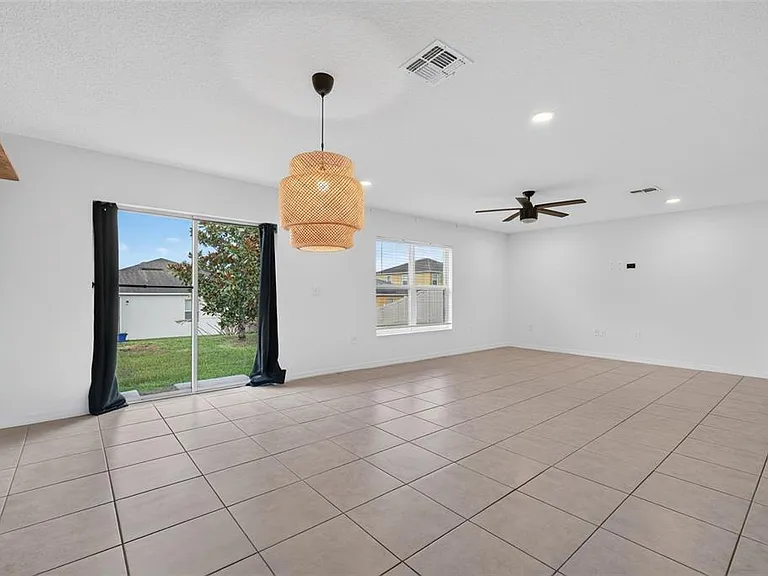 1097 Augustus Dr — Photo 11