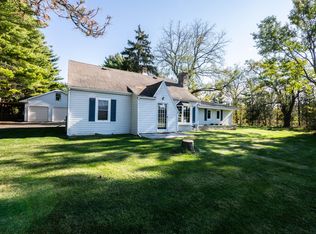 W299N2990 Maple Ave, Pewaukee, WI 53072
