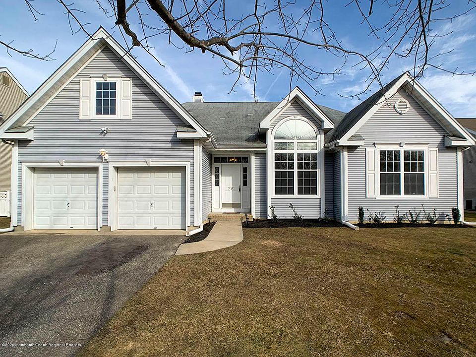 1st image of 26 Crown Cir