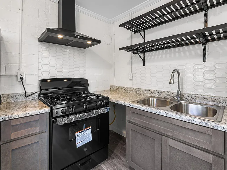 1828 Nina St #1828 — Photo 9