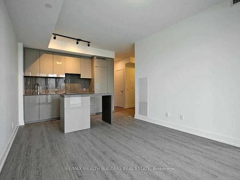 7 Grenville St #2609 — Photo 9