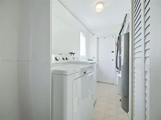 920 NW 92nd Ave — Photo 14
