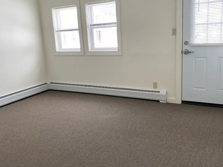 Lakeshore Apartments (Flagstaff) — Photo 10