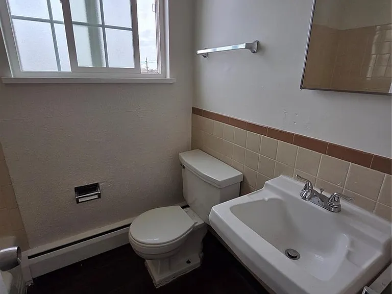 197 E Powers Ave #11 — Photo 5