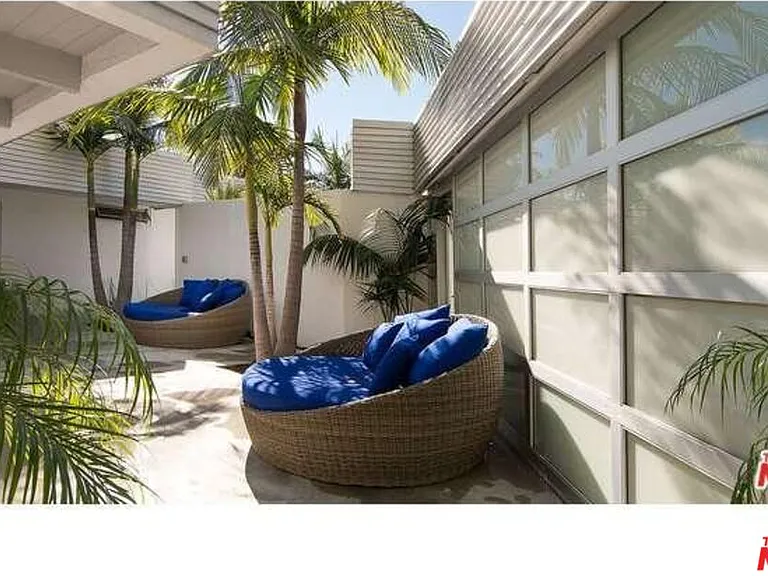 1466 N Bel Air Rd — Photo 9