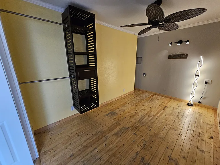 Quite second room.