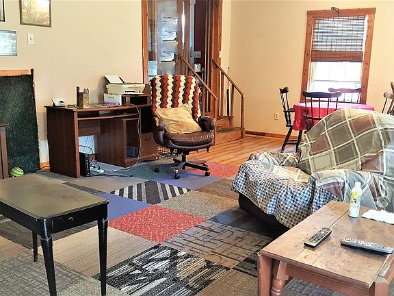 2nd image of 227 Goguac St W