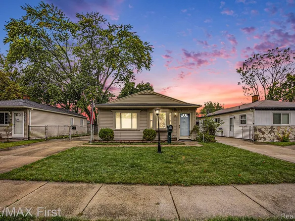5670 Williams St, Dearborn Heights, MI 48125