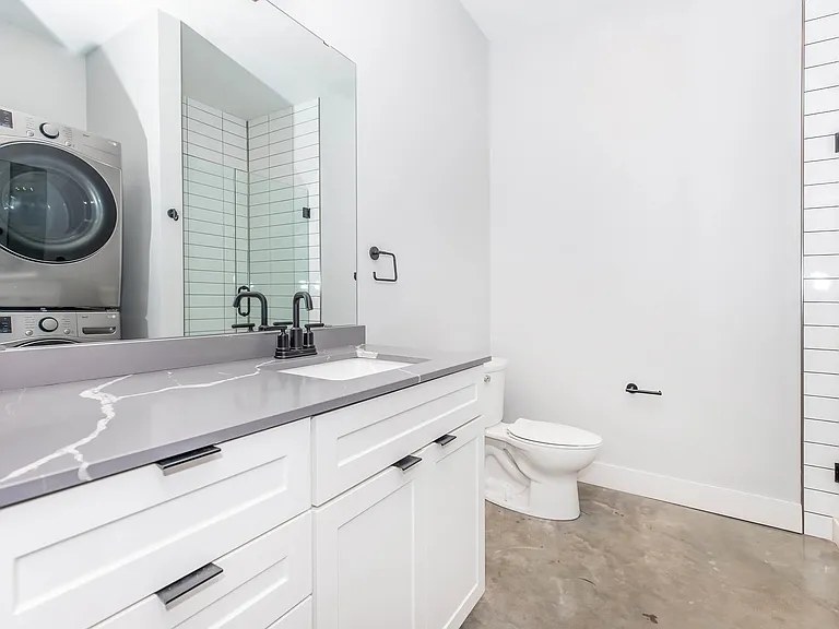 Residence at Discovery Square - 511 3rd Avenue Southwest — Photo 13